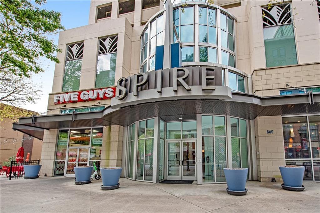 1 bedroom, 1 bathroom, 761 sq ft condominium for sale at 860 Peachtree Street 1709, Atlanta, GA 30308 — photo 3