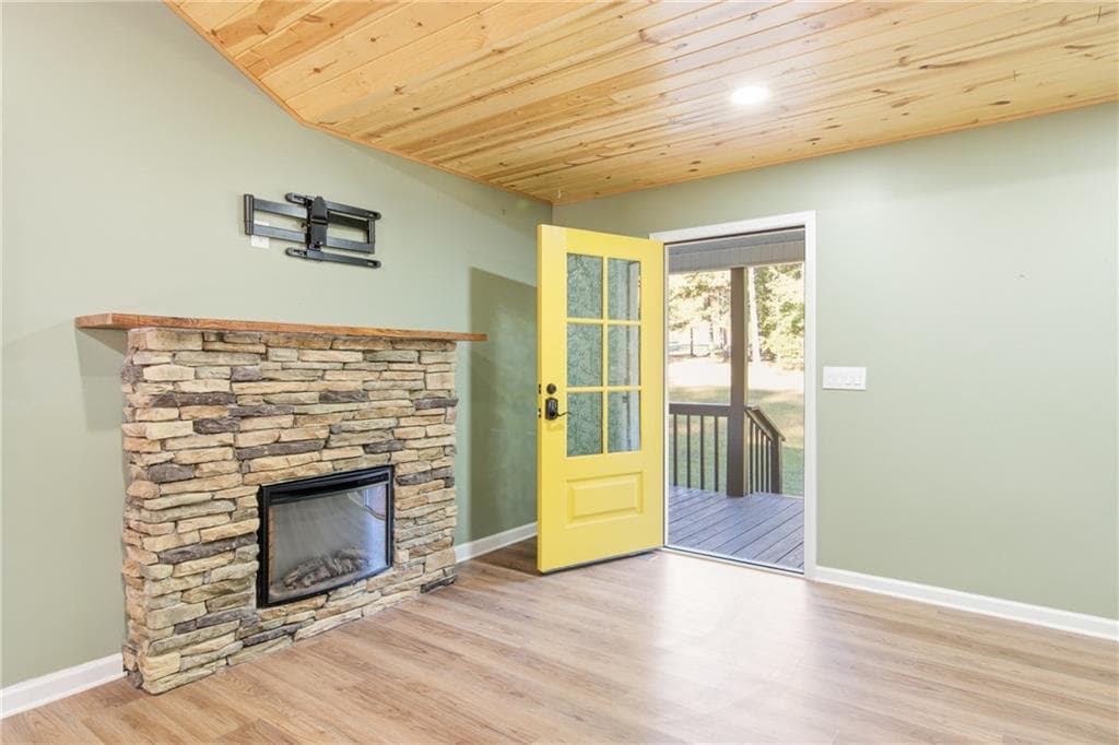 3 bedroom, 2 bathroom, 1,400 sq ft single family residence for sale at 443 Athens Street, Homer, GA 30547 — photo 3