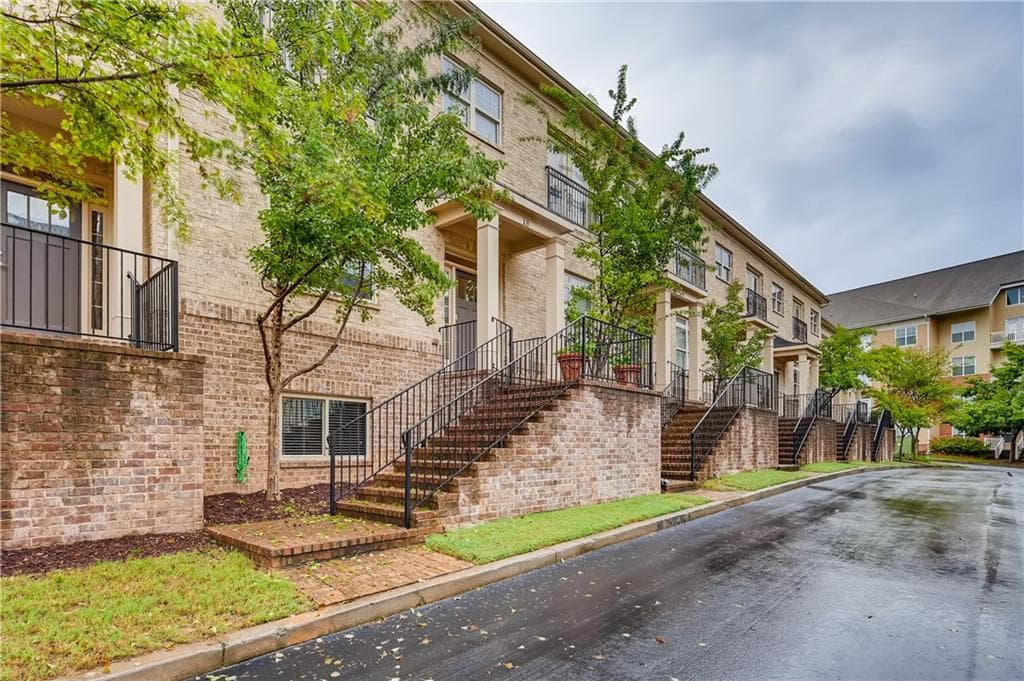 3 bedroom, 4 bathroom, 2,058 sq ft other for rent at 745 Fountainhead Lane 18, Atlanta, GA 30324 for $3,395 a month — photo 1 of 6