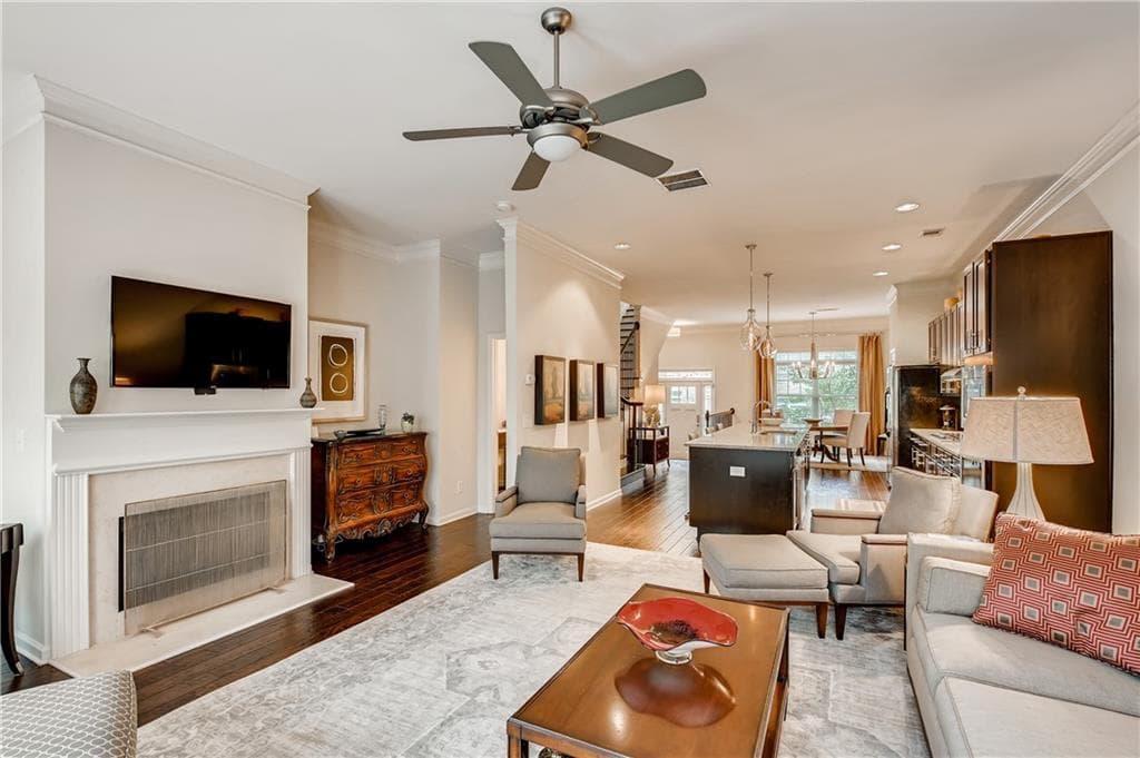 3 bedroom, 4 bathroom, 2,058 sq ft other for rent at 745 Fountainhead Lane 18, Atlanta, GA 30324 for $3,395 a month — photo 4