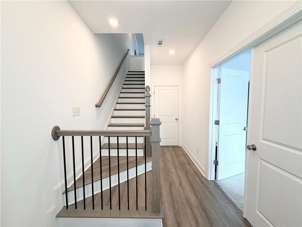 3 bedroom, 4 bathroom, 1,912 sq ft townhouse for sale at 3454 Benedict Place, Suwanee, GA 30024 — photo 7
