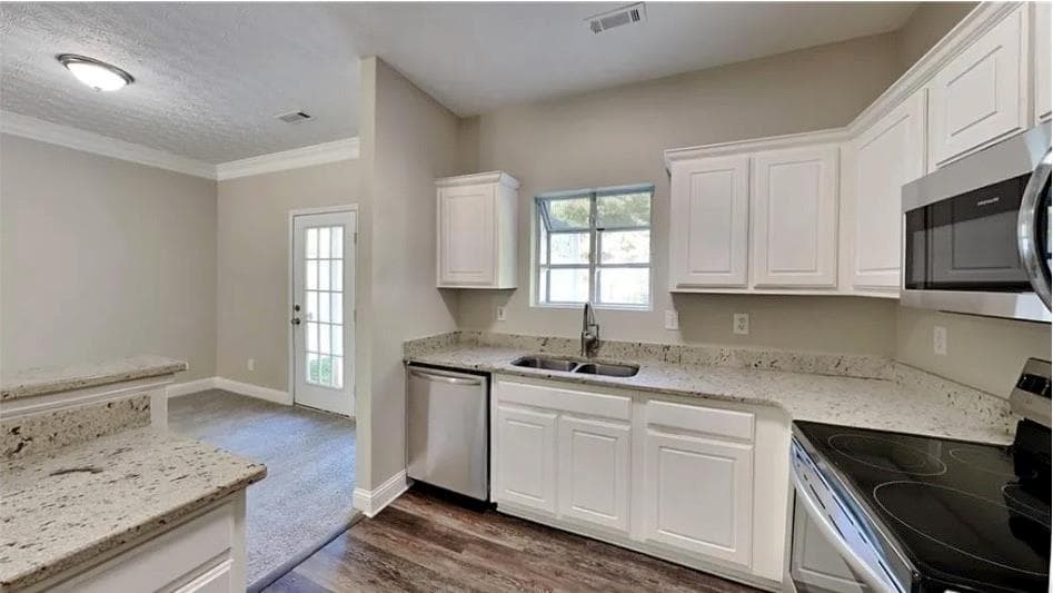 3 bedroom, 3 bathroom, 1,556 sq ft condominium for rent at 92 Bay Branch Boulevard 92, Fayetteville, GA 30214 for $2,050 a month — photo 5
