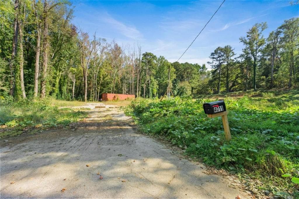 single family residence for sale at 4011 W Hilda Circle, Decatur, GA 30035 — photo 2