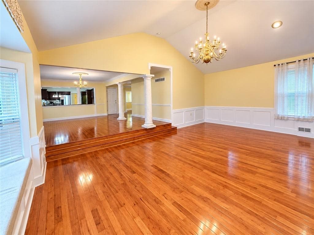 6 bedroom, 4 bathroom, 3,680 sq ft single family residence for sale at 1208 Milford Forest Drive, Marietta, GA 30008 — photo 3
