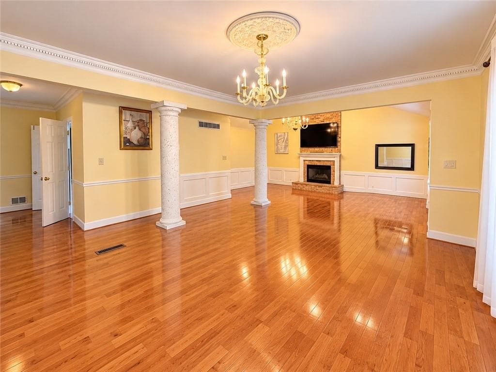 6 bedroom, 4 bathroom, 3,680 sq ft single family residence for sale at 1208 Milford Forest Drive, Marietta, GA 30008 — photo 4