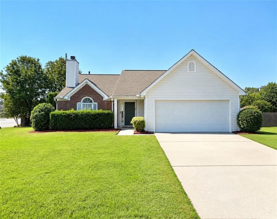3 bedroom, 2 bathroom, 1,664 sq ft single family residence for rent at 1595 Willow River Run, Grayson, GA 30017 for $2,400 a month — photo 1 of 10