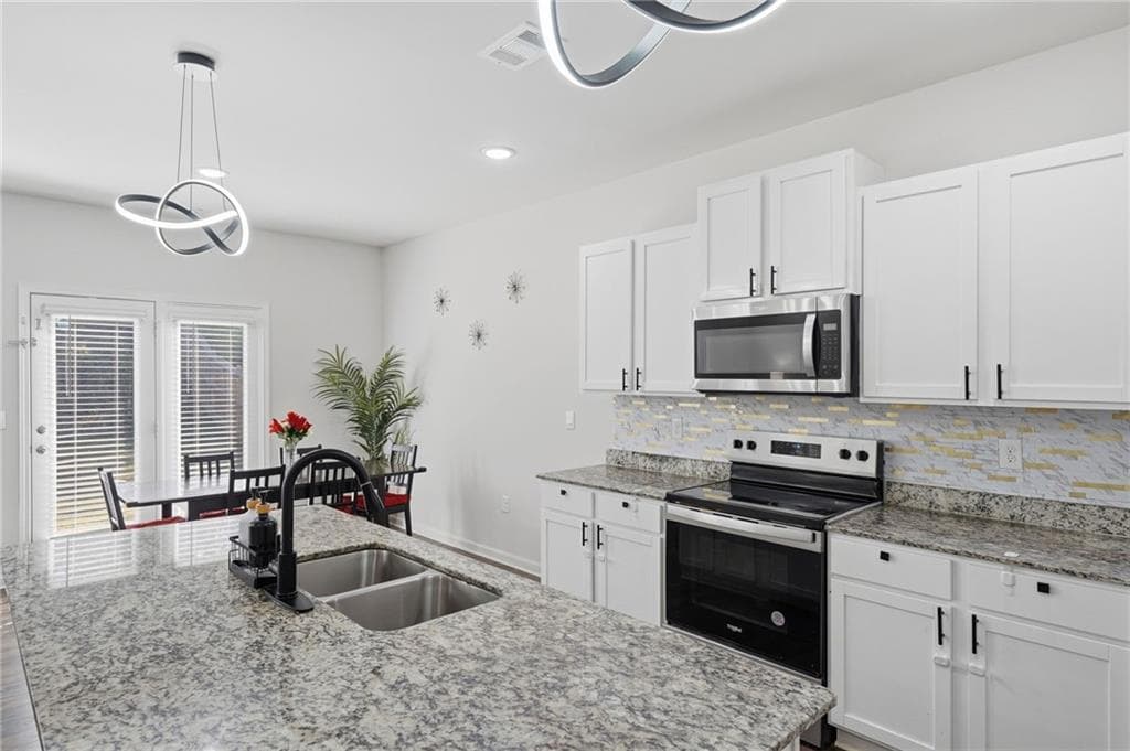 5 bedroom, 3 bathroom, 2,556 sq ft single family residence for sale at 330 Shadwood Place, Dawsonville, GA 30534 — photo 10
