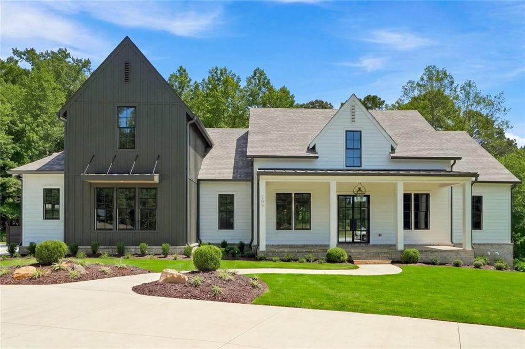 5 bedroom, 6 bathroom, 5,466 sq ft single family residence for sale at 203 Memory Lane, Canton, GA 30115 — photo 2