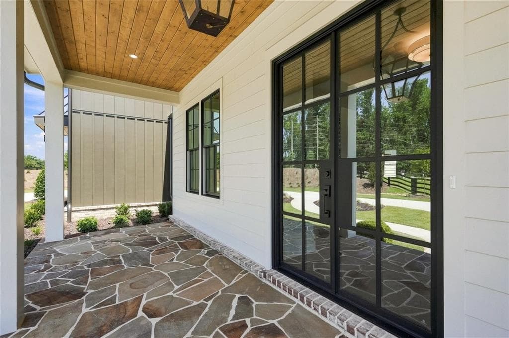 5 bedroom, 6 bathroom, 5,466 sq ft single family residence for sale at 203 Memory Lane, Canton, GA 30115 — photo 7