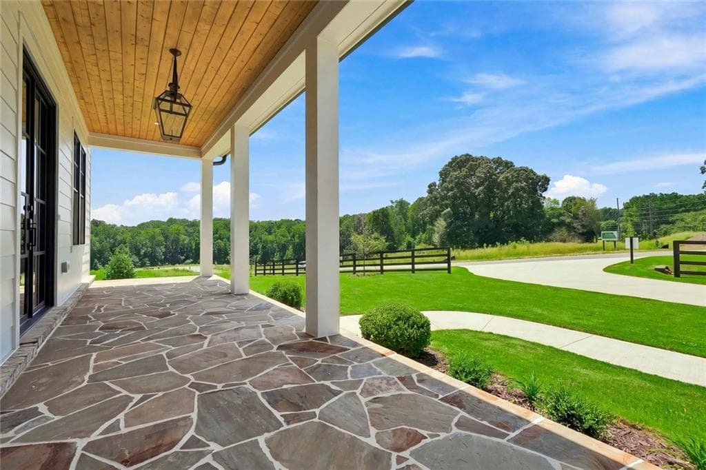 5 bedroom, 6 bathroom, 5,466 sq ft single family residence for sale at 203 Memory Lane, Canton, GA 30115 — photo 6