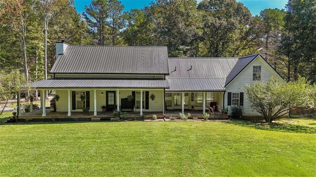 2 bedroom, 3 bathroom, 2,583 sq ft single family residence for sale at 1735 Highway 85, Senoia, GA 30276 — photo 2