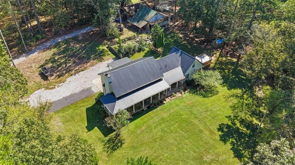 2 bedroom, 3 bathroom, 2,583 sq ft single family residence for sale at 1735 Highway 85, Senoia, GA 30276 — photo 4