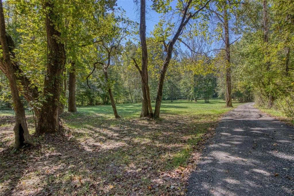 2 bedroom, 3 bathroom, 2,583 sq ft single family residence for sale at 1735 Highway 85, Senoia, GA 30276 — photo 7