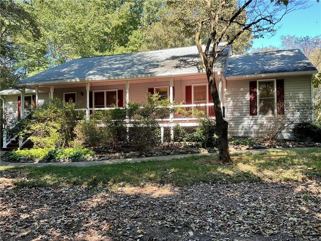 3 bedroom, 2 bathroom, 3,640 sq ft single family residence for sale at 1169 Fields Mcghee Drive, Canton, GA 30114 — photo 4