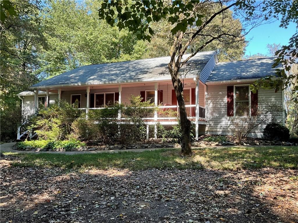 3 bedroom, 2 bathroom, 3,640 sq ft single family residence for sale at 1169 Fields Mcghee Drive, Canton, GA 30114 — photo 5