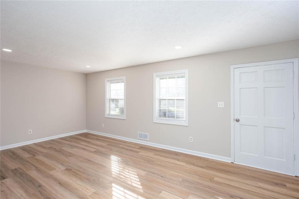 3 bedroom, 2 bathroom, 1,824 sq ft single family residence for rent at 2468 Brown Deer Trail, Acworth, GA 30101 for $2,350 a month — photo 2