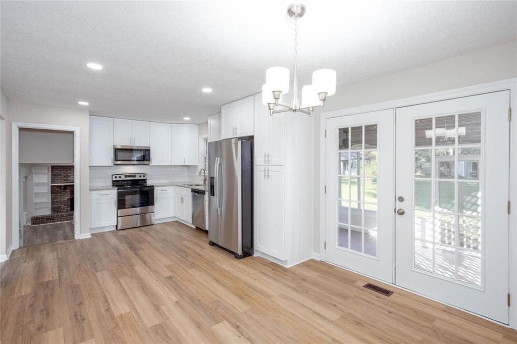 3 bedroom, 2 bathroom, 1,824 sq ft single family residence for rent at 2468 Brown Deer Trail, Acworth, GA 30101 for $2,350 a month — photo 8