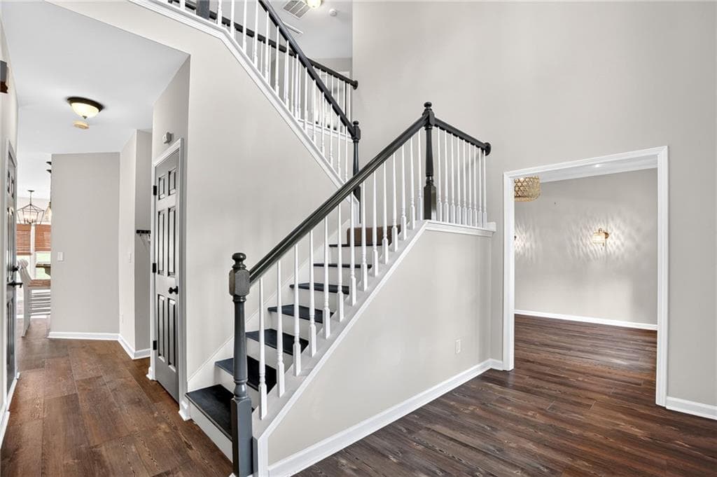 5 bedroom, 4 bathroom, 3,636 sq ft single family residence for sale at 4255 Fairfax Drive, Cumming, GA 30028 — photo 7