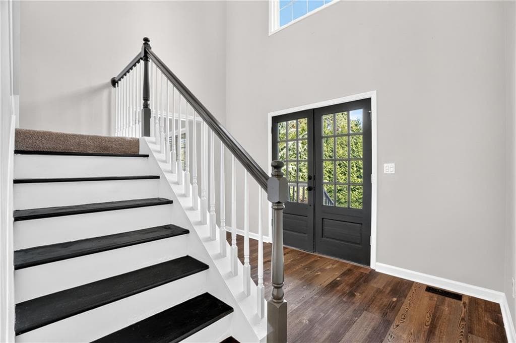5 bedroom, 4 bathroom, 3,636 sq ft single family residence for sale at 4255 Fairfax Drive, Cumming, GA 30028 — photo 8