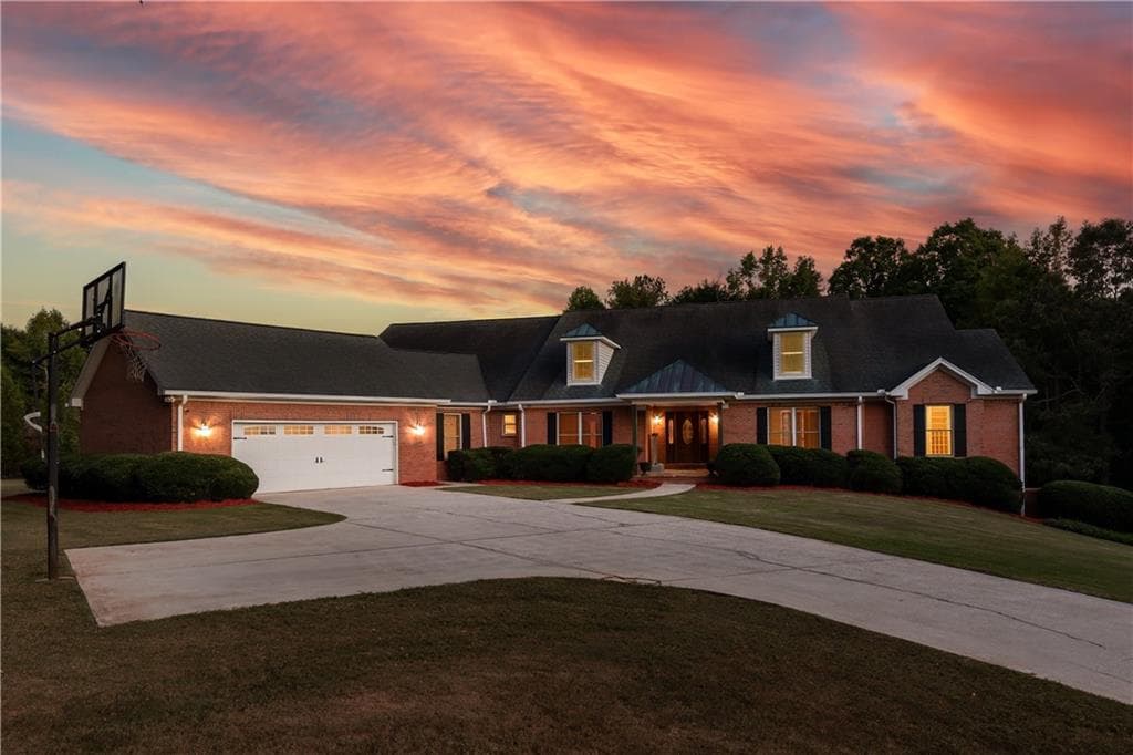 6 bedroom, 6 bathroom, 6,736 sq ft single family residence for sale at 221 Valley Way, Hampton, GA 30228