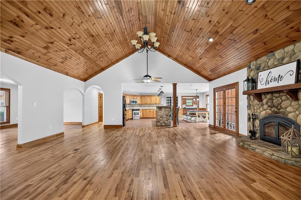 6 bedroom, 6 bathroom, 6,736 sq ft single family residence for sale at 221 Valley Way, Hampton, GA 30228 — photo 7