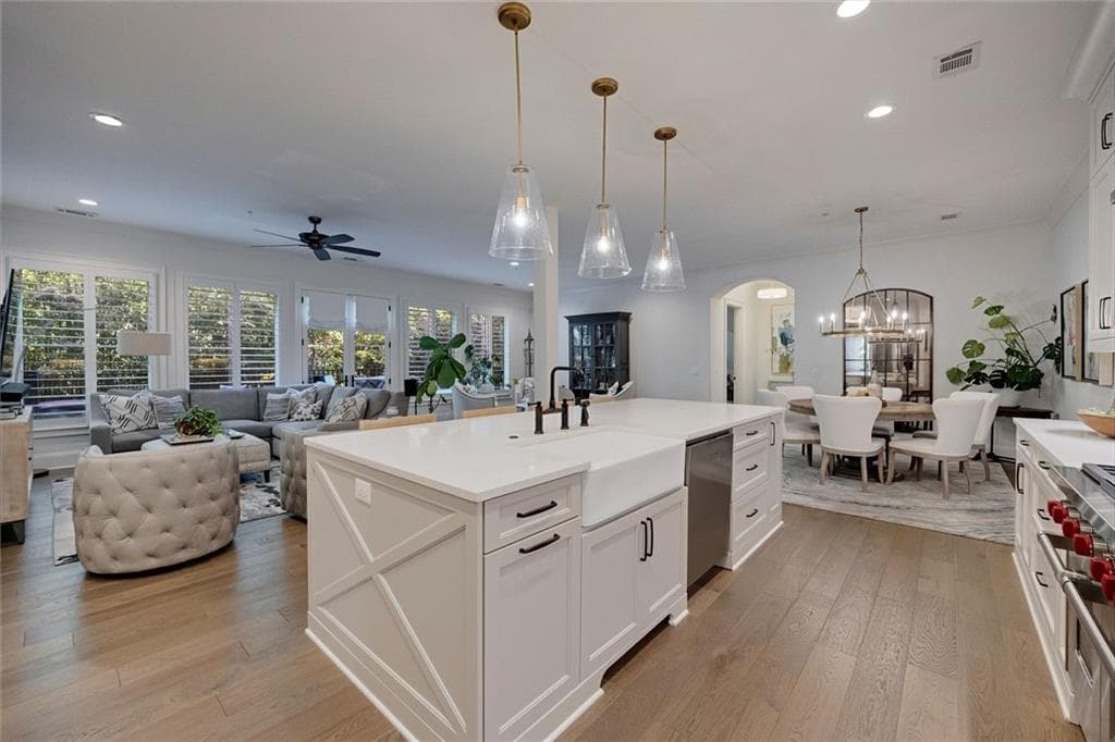 3 bedroom, 3 bathroom, 2,650 sq ft condominium for sale at 81 Thompson Street 101, Alpharetta, GA 30009 — photo 8
