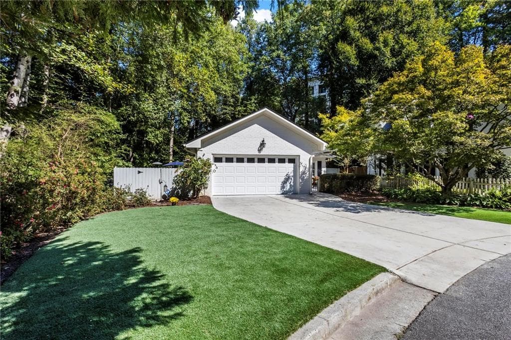 3 bedroom, 3 bathroom, 1,536 sq ft single family residence for sale at 1210 Dorby Park Drive, Brookhaven, GA 30319 — photo 3