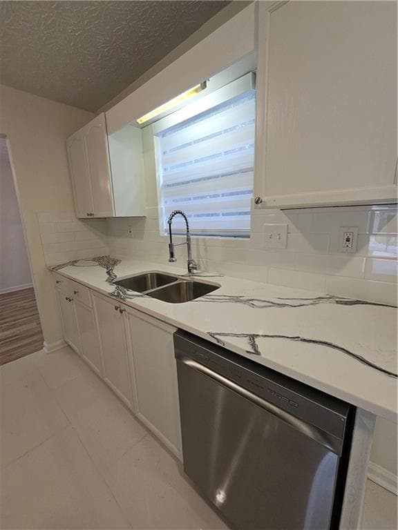 3 bedroom, 2 bathroom, 1,713 sq ft single family residence for sale at 6060 Old Wellborn Trace, Lithonia, GA 30058 — photo 5