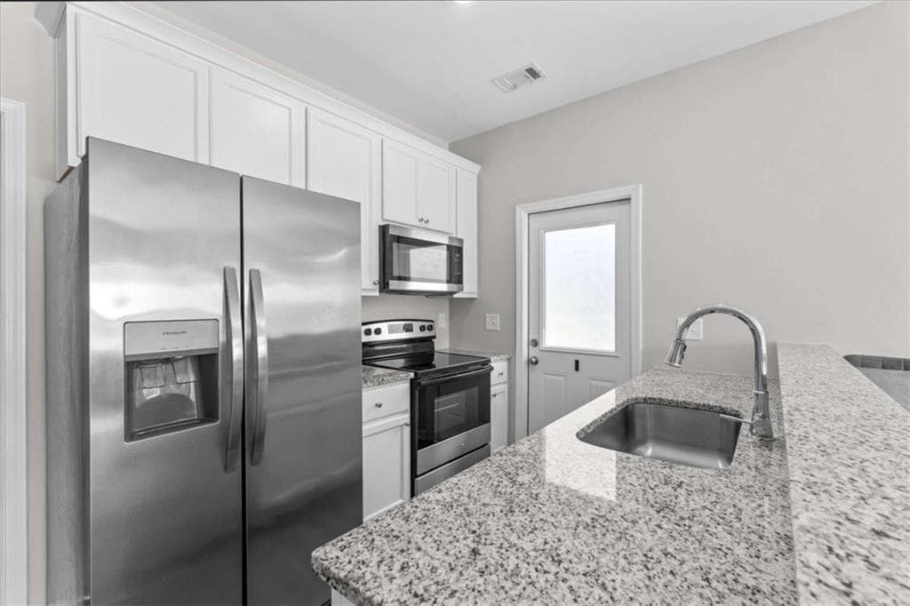 3 bedroom, 2 bathroom, 1,054 sq ft single family residence for sale at 123 Chalfont Circle, Carrollton, GA 30117 — photo 6