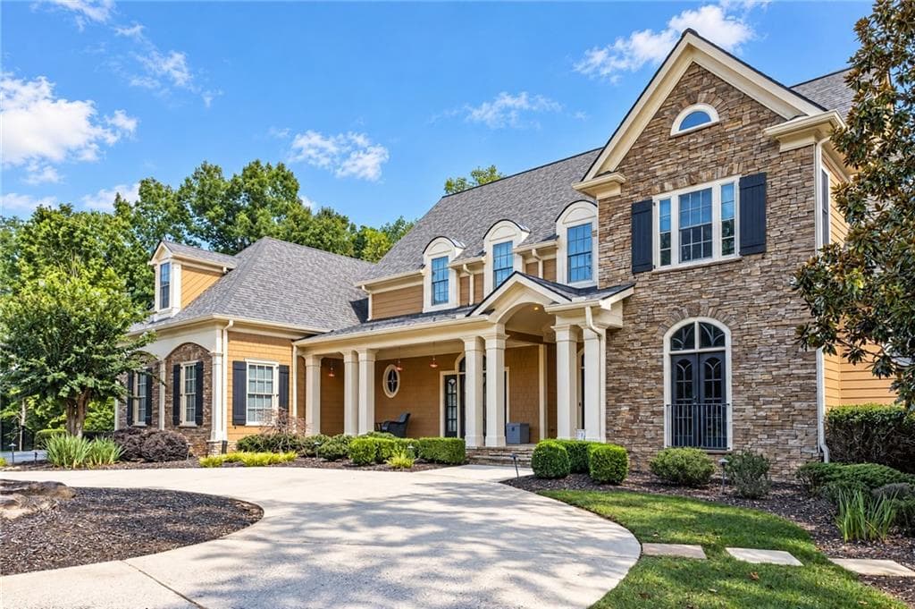 7 bedroom, 8 bathroom, 8,999 sq ft single family residence for rent at 6225 Random Winds Bluff, Gainesville, GA 30506 for $11,000 a month — photo 2