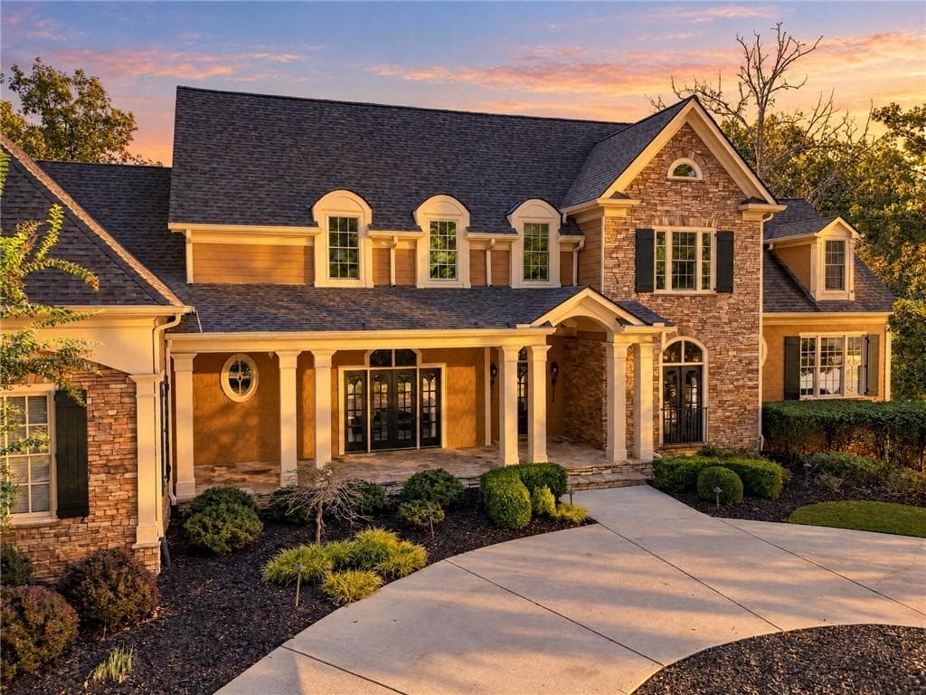 7 bedroom, 8 bathroom, 8,999 sq ft single family residence for rent at 6225 Random Winds Bluff, Gainesville, GA 30506 for $11,000 a month — photo 5