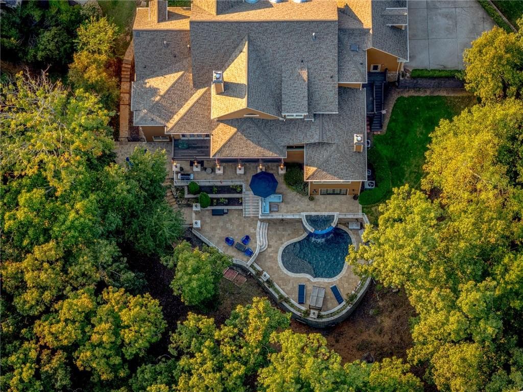 7 bedroom, 8 bathroom, 8,999 sq ft single family residence for rent at 6225 Random Winds Bluff, Gainesville, GA 30506 for $11,000 a month — photo 9