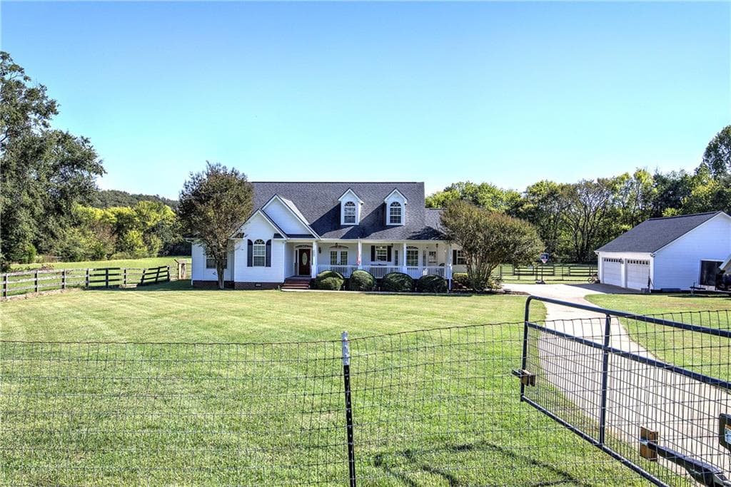 4 bedroom, 3 bathroom, 2,500 sq ft single family residence for sale at 2887 Morgan Valley Road, Rockmart, GA 30153 — photo 7