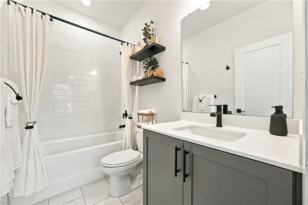 4 bedroom, 4 bathroom, 2,414 sq ft townhouse for sale at 285 Walker Avenue, Alpharetta, GA 30076 — photo 6