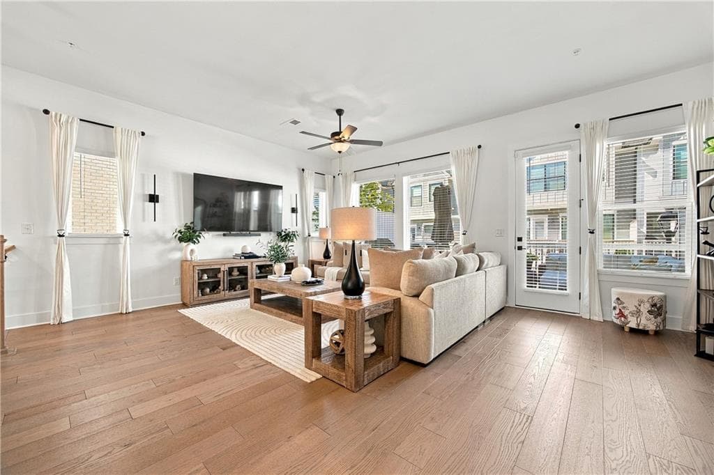 4 bedroom, 4 bathroom, 2,414 sq ft townhouse for sale at 285 Walker Avenue, Alpharetta, GA 30076 — photo 8