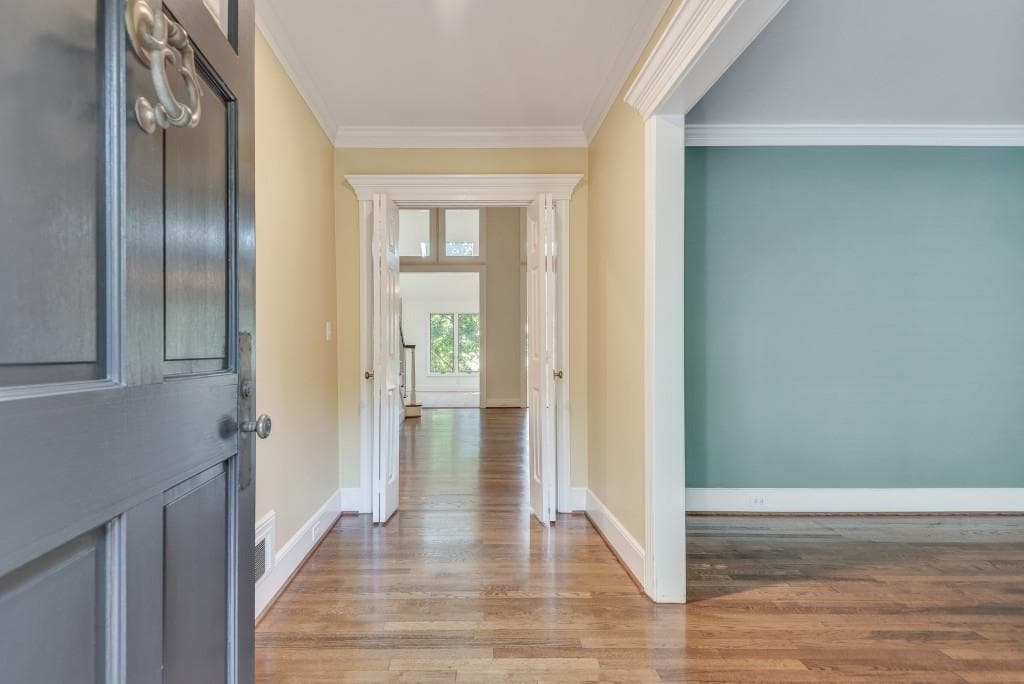 3 bedroom, 4 bathroom, 3,099 sq ft single family residence for sale at 1882 Bedfordshire Court, Decatur, GA 30033 — photo 4