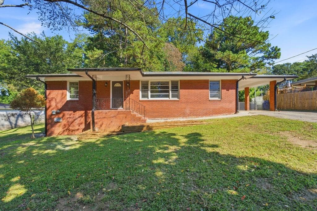 3 bedroom, 2 bathroom, 1,175 sq ft single family residence for sale at 5503 Mollie Lane, Mableton, GA 30126