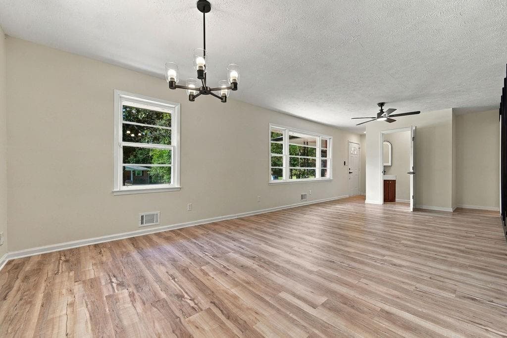3 bedroom, 2 bathroom, 1,175 sq ft single family residence for sale at 5503 Mollie Lane, Mableton, GA 30126 — photo 7