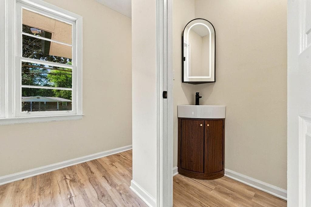 3 bedroom, 2 bathroom, 1,175 sq ft single family residence for sale at 5503 Mollie Lane, Mableton, GA 30126 — photo 8