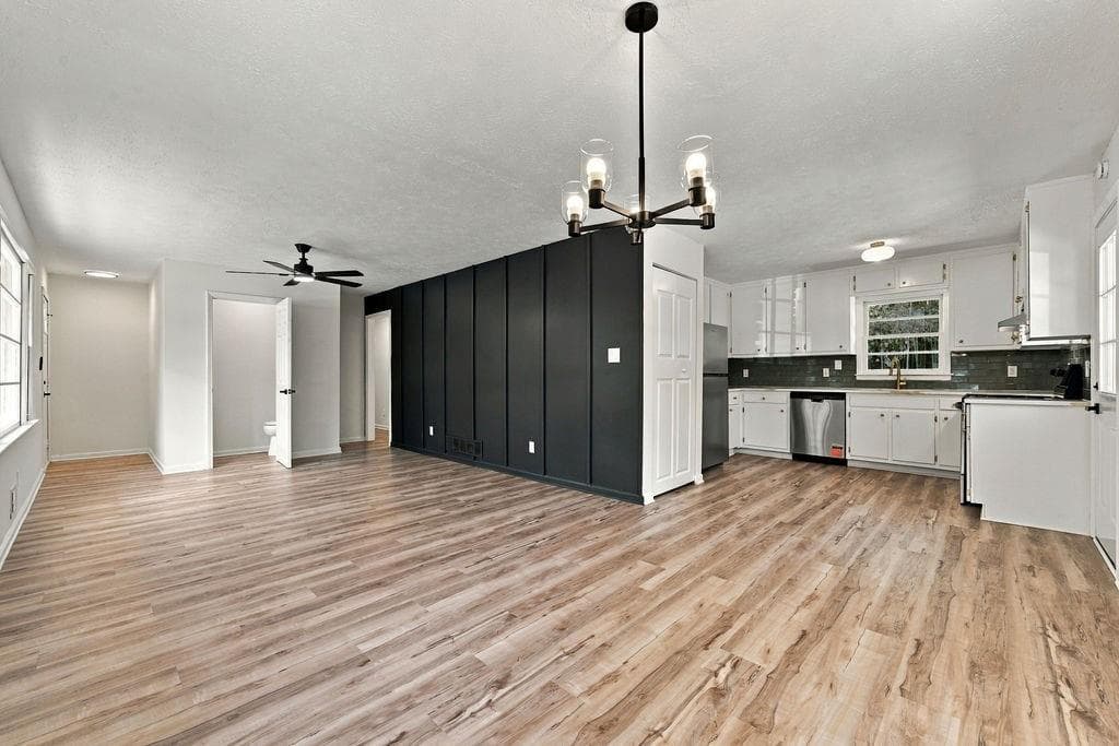 3 bedroom, 2 bathroom, 1,175 sq ft single family residence for sale at 5503 Mollie Lane, Mableton, GA 30126 — photo 9