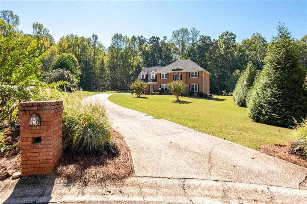4 bedroom, 3 bathroom, 3,393 sq ft single family residence for sale at 130 Trolling Way, Fayetteville, GA 30215 — photo 2