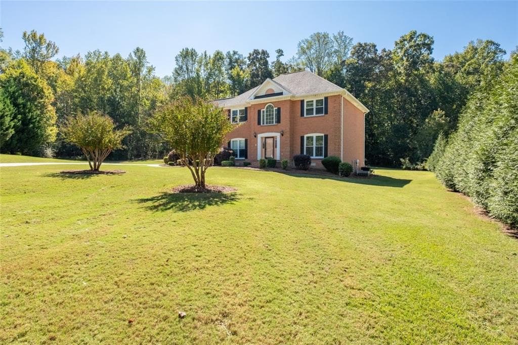 4 bedroom, 3 bathroom, 3,393 sq ft single family residence for sale at 130 Trolling Way, Fayetteville, GA 30215 — photo 4