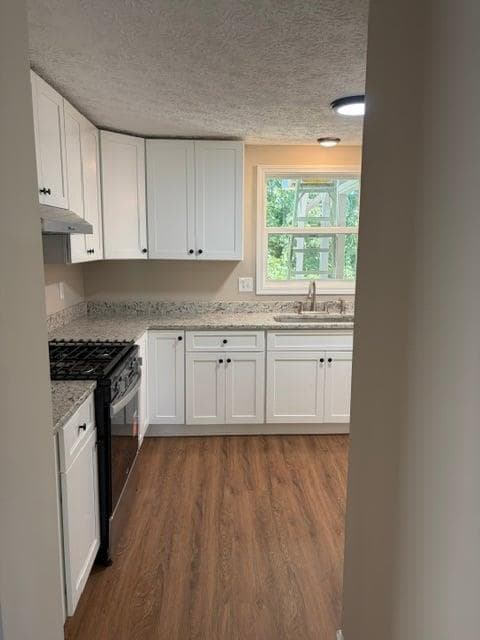 4 bedroom, 4 bathroom, 2,720 sq ft single family residence for sale at 1455 Parkmont Drive, Roswell, GA 30076 — photo 7