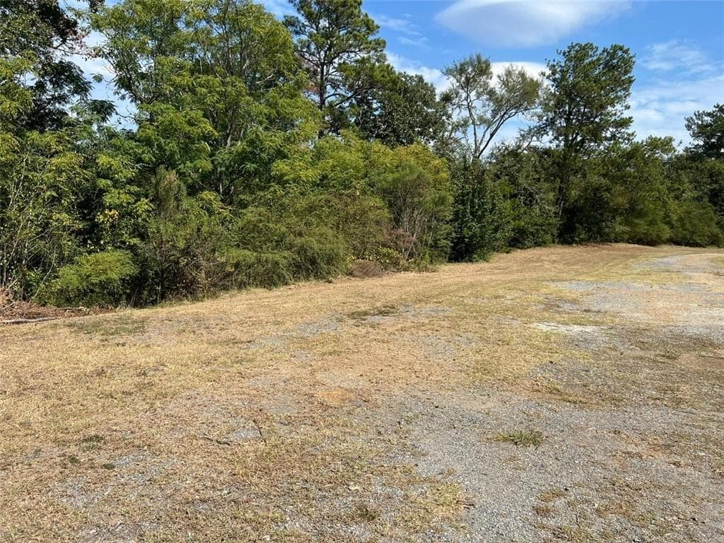 5 bedroom, 3 bathroom, 2,304 sq ft single family residence for sale at 2737 Old Gray Highway, Macon, GA 31211 — photo 7