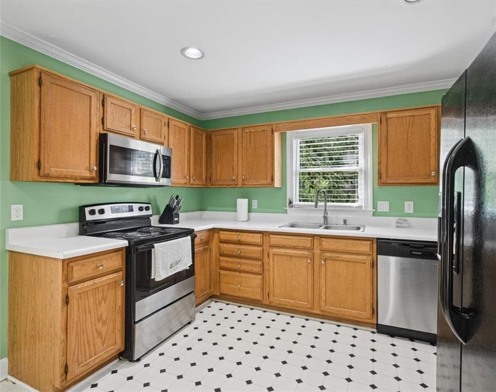 3 bedroom, 3 bathroom, 1,782 sq ft single family residence for sale at 1399 Wenlock Edge Cove, Stone Mountain, GA 30083 — photo 7