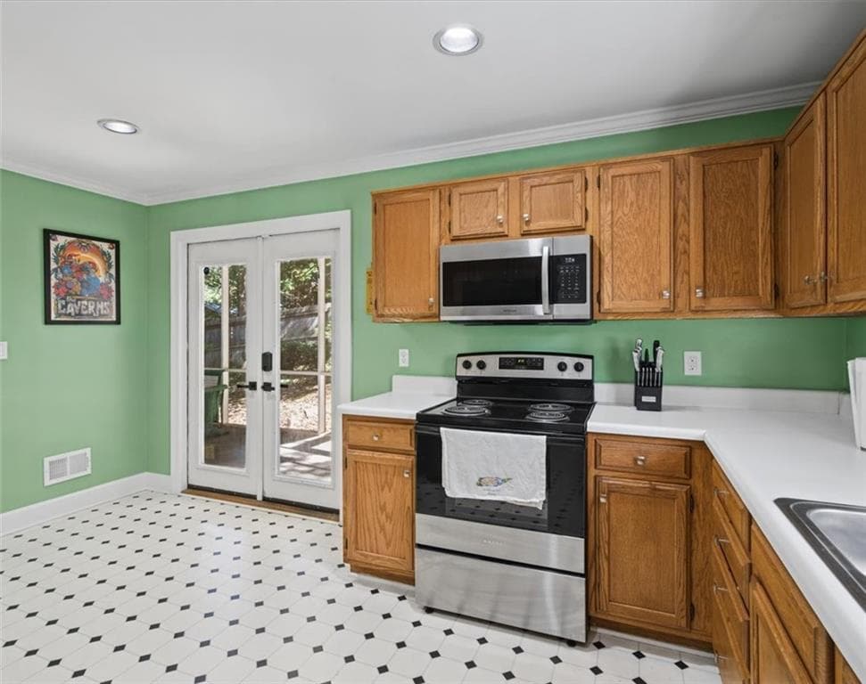 3 bedroom, 3 bathroom, 1,782 sq ft single family residence for sale at 1399 Wenlock Edge Cove, Stone Mountain, GA 30083 — photo 8