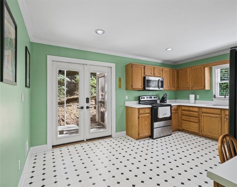 3 bedroom, 3 bathroom, 1,782 sq ft single family residence for sale at 1399 Wenlock Edge Cove, Stone Mountain, GA 30083 — photo 9