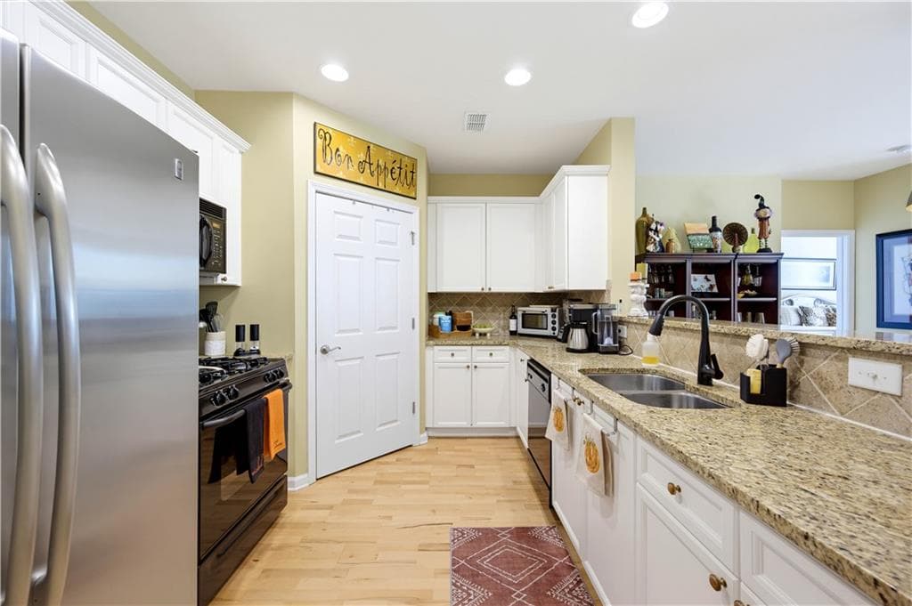 2 bedroom, 2 bathroom, 1,209 sq ft condominium for rent at 3150 Woodwalk Drive 2305, Atlanta, GA 30339 for $3,500 a month — photo 4
