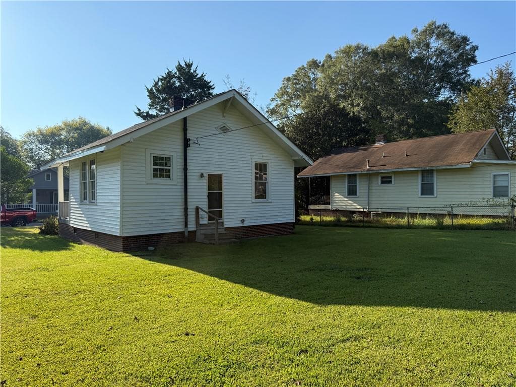 1 bedroom, 1 bathroom, 648 sq ft single family residence for sale at 310 Shannon Road, Rome, GA 30161 — photo 2