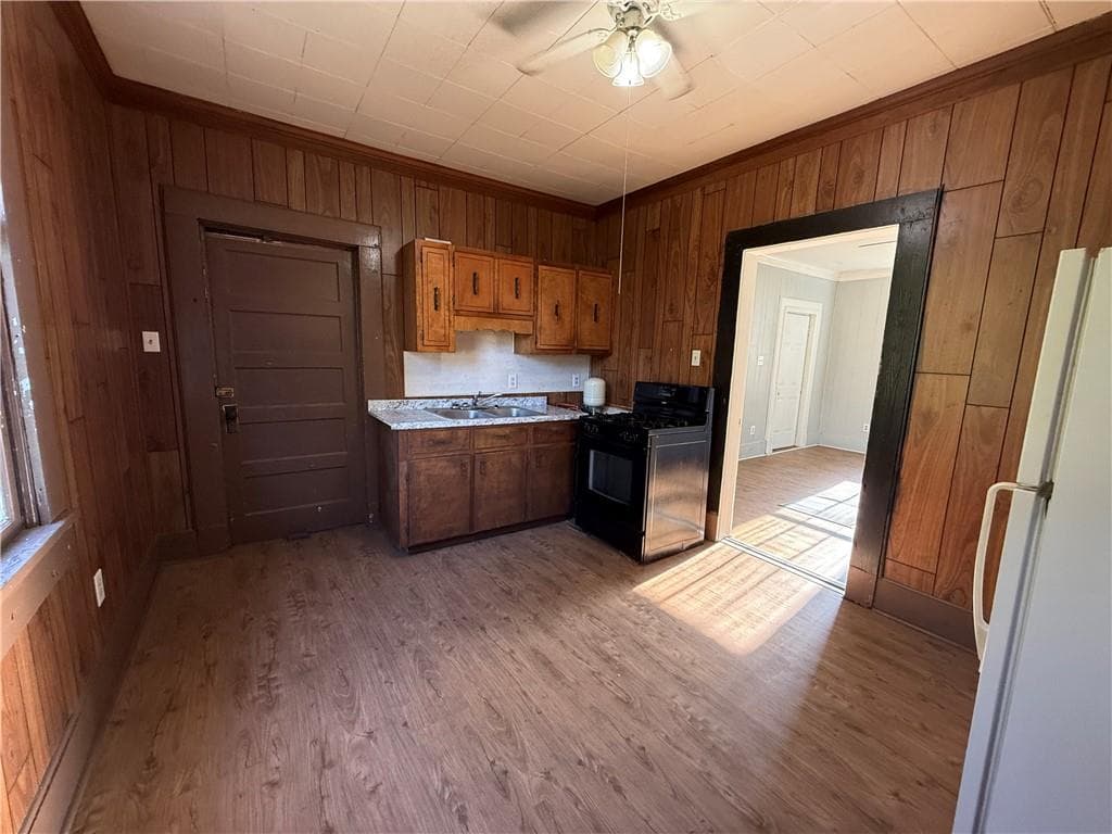 1 bedroom, 1 bathroom, 648 sq ft single family residence for sale at 310 Shannon Road, Rome, GA 30161 — photo 4